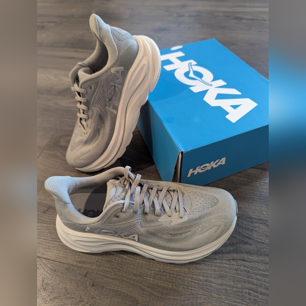 LIKE NEW HOKA One One Clifton 10 Women's 9D 1162050 Stellar Gray/Galactic Gray